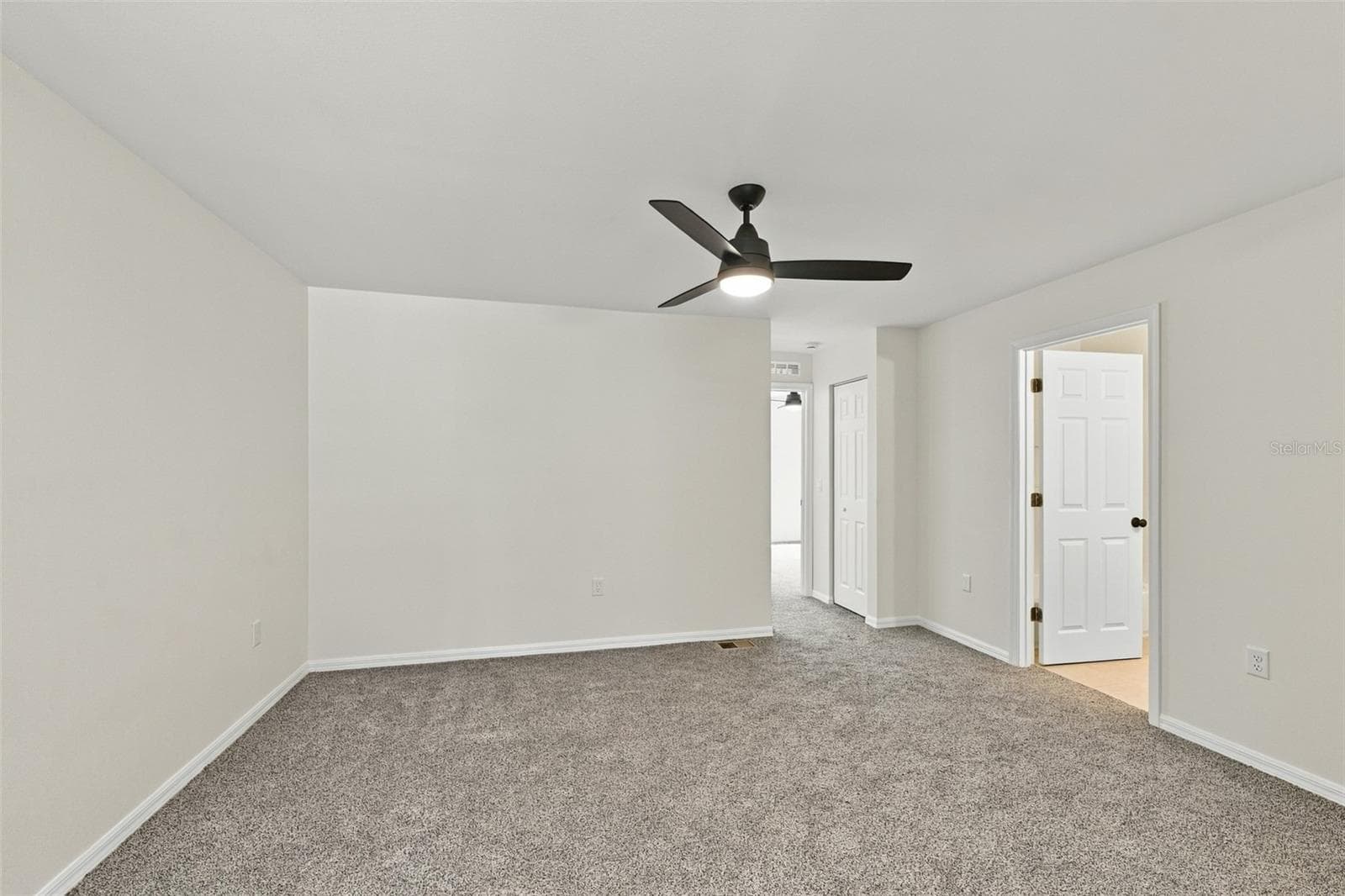 Townhouse at 9951 ASHBURN LAKE DR, TAMPA, photo 27 of 44