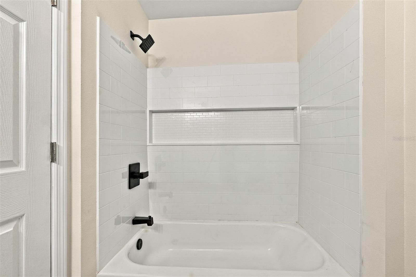 Townhouse at 9951 ASHBURN LAKE DR, TAMPA, photo 35 of 44
