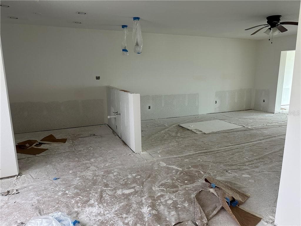 Condominium at 11255 W BAYSHORE # 81 DR #81, CRYSTAL RIVER, photo 7 of 22