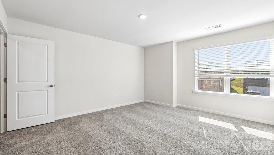 Single Family Residence at 602 Dazzle Loop, Newton, photo 34 of 57