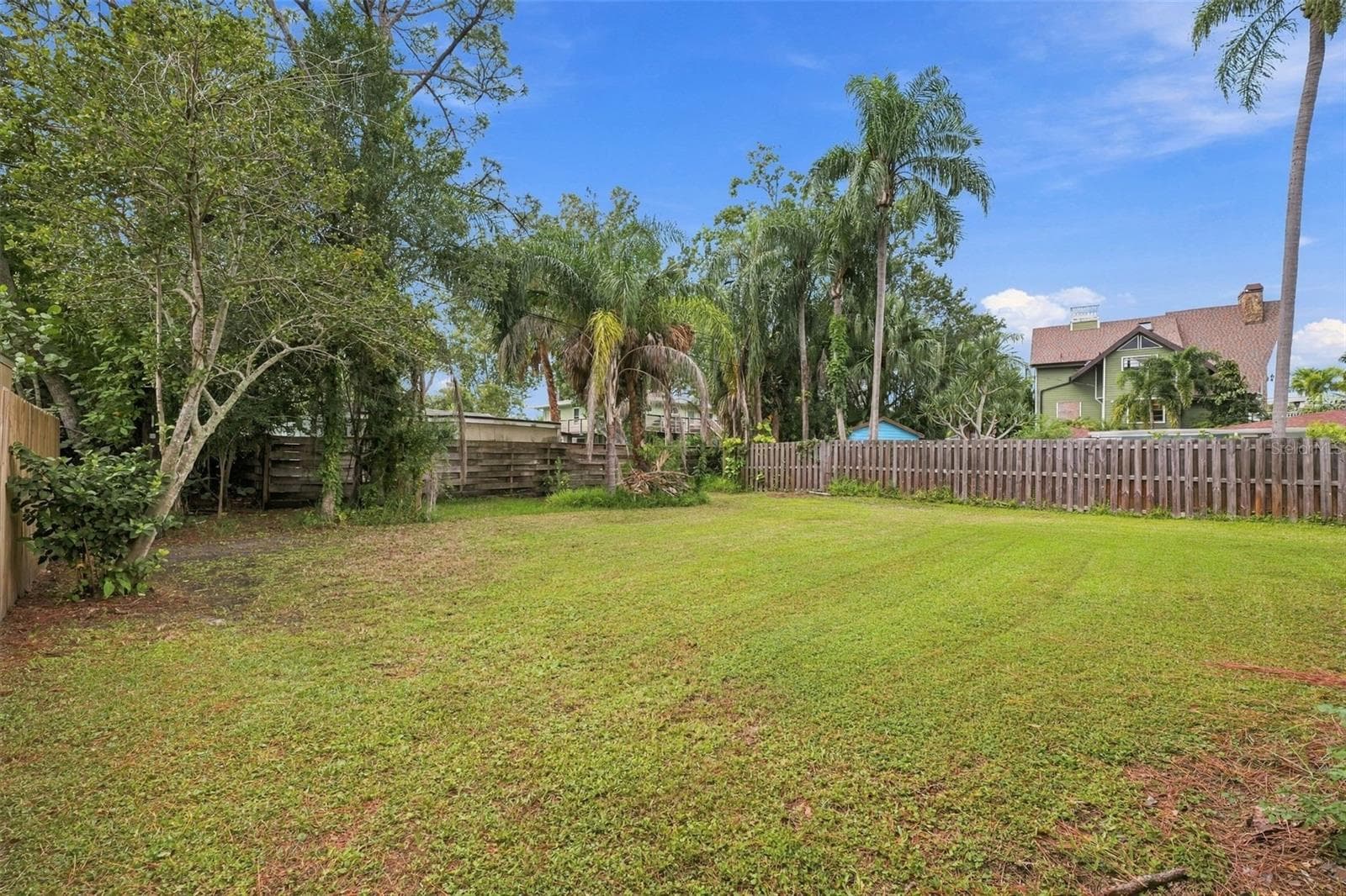 Single Family Residence at 511 TENNESSEE AVE, CRYSTAL BEACH, photo 7 of 17