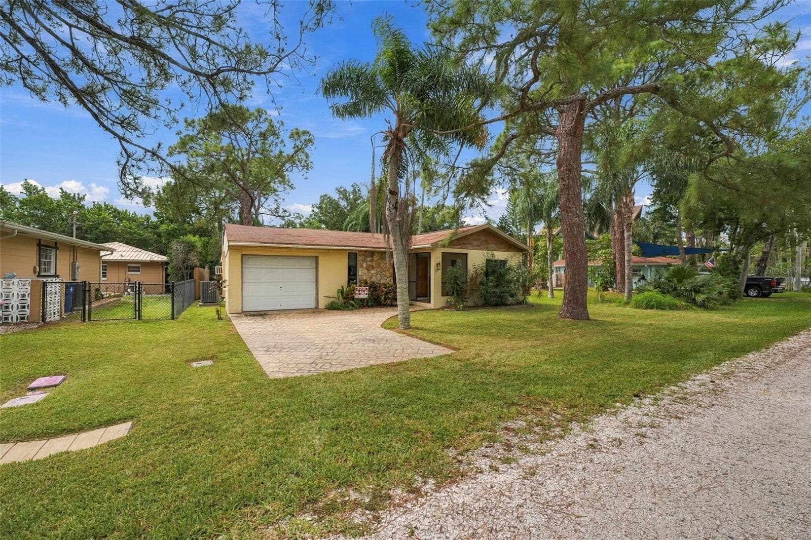 Single Family Residence at 511 TENNESSEE AVE, CRYSTAL BEACH, photo 8 of 17