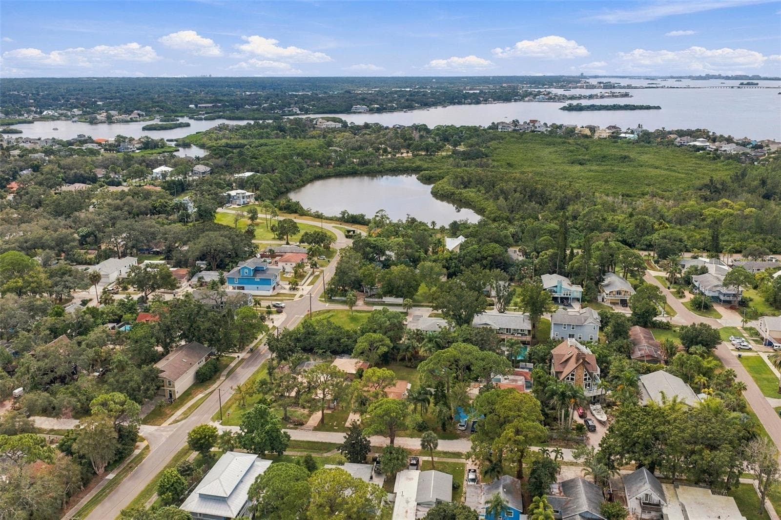 Single Family Residence at 511 TENNESSEE AVE, CRYSTAL BEACH, photo 13 of 17