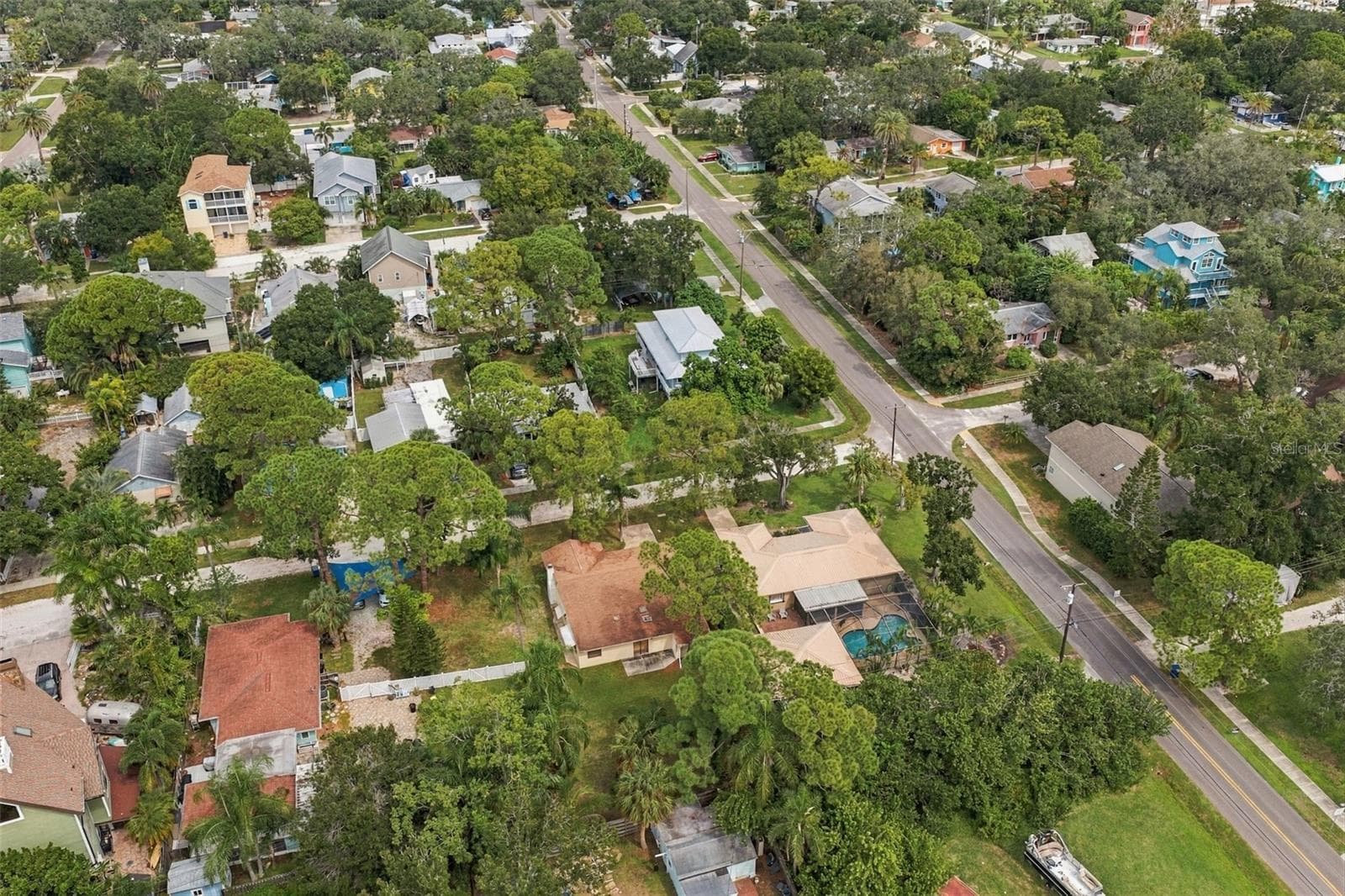 Single Family Residence at 511 TENNESSEE AVE, CRYSTAL BEACH, photo 16 of 17