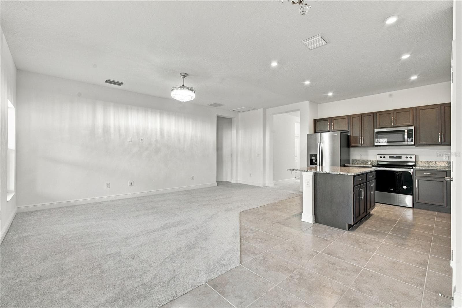 Single Family Residence at 3033 54TH AVE N, ST PETERSBURG, photo 16 of 49