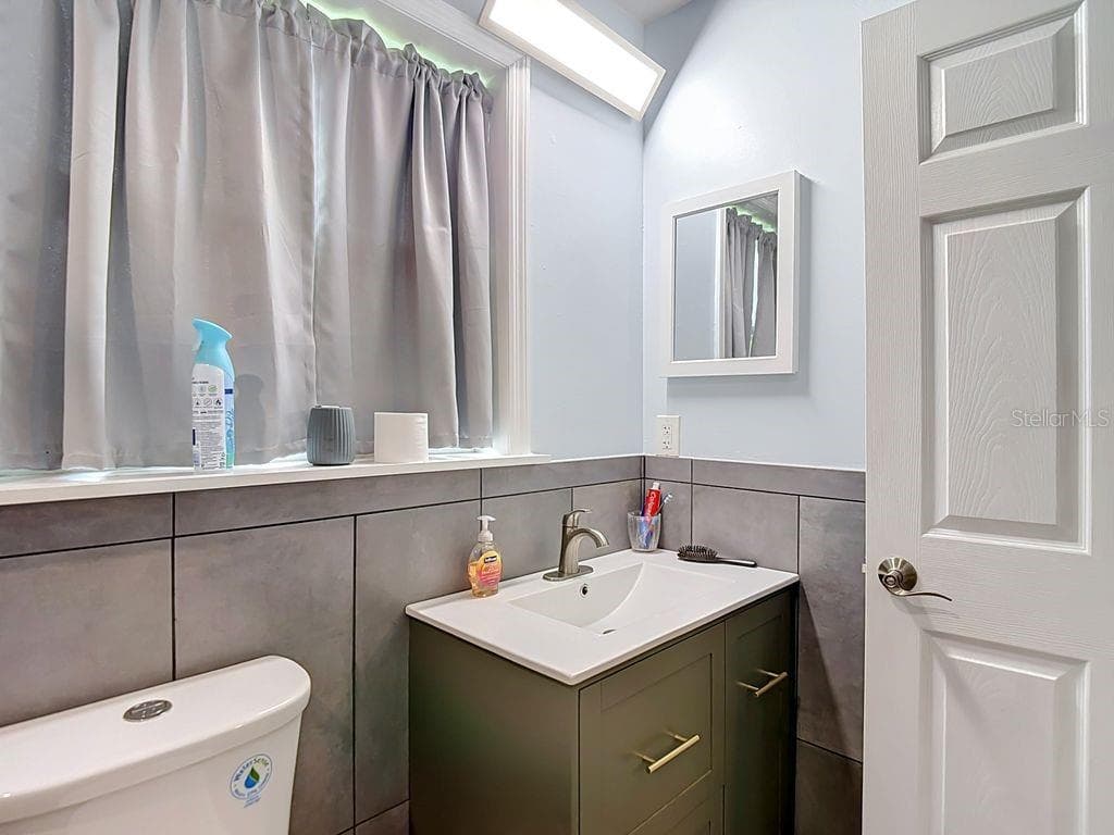 Garage full bath - 3569 PITTMAN RD, DOVER