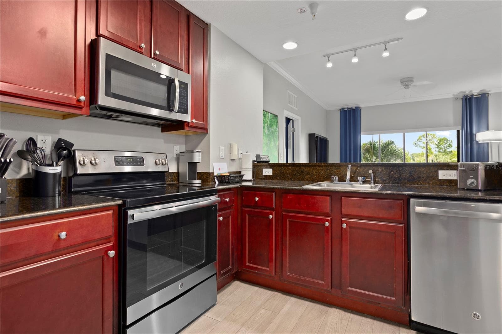 Condo - Hotel at 14501 GROVE RESORT AVE #1218, WINTER GARDEN, photo 15 of 26