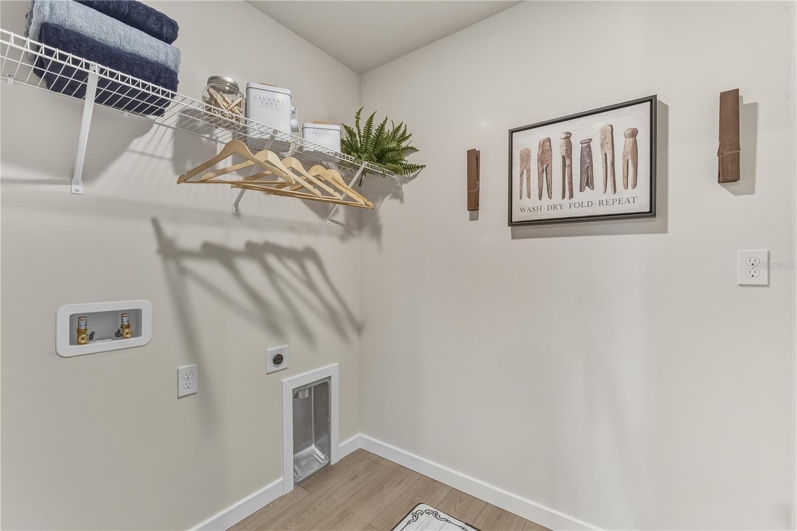 Model Home - 16929 STONEFORT LN, PORT CHARLOTTE