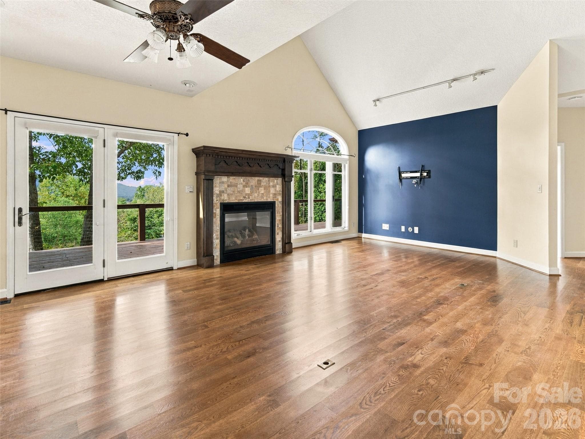 Single Family Residence at 142 Twin Courts Drive, Weaverville, photo 14 of 48
