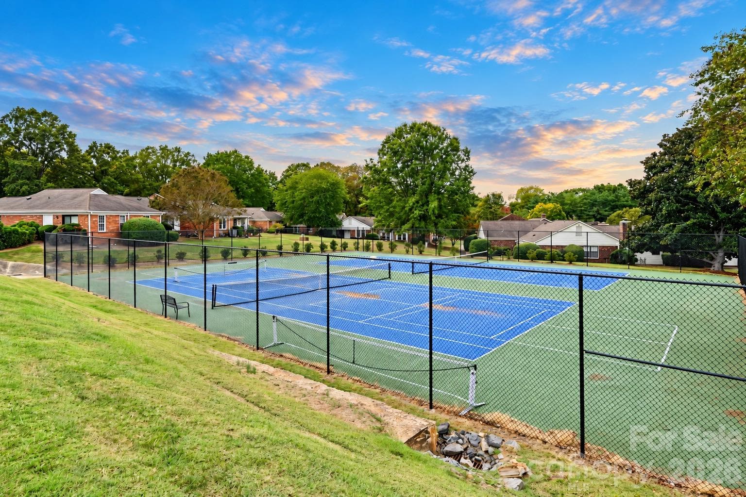 Condominium at 8303 Meadow Lakes Drive, Charlotte, photo 25 of 26