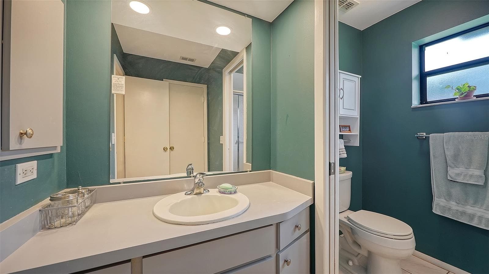 Single Family Residence at 6110 APPROACH LN, SARASOTA, photo 21 of 57