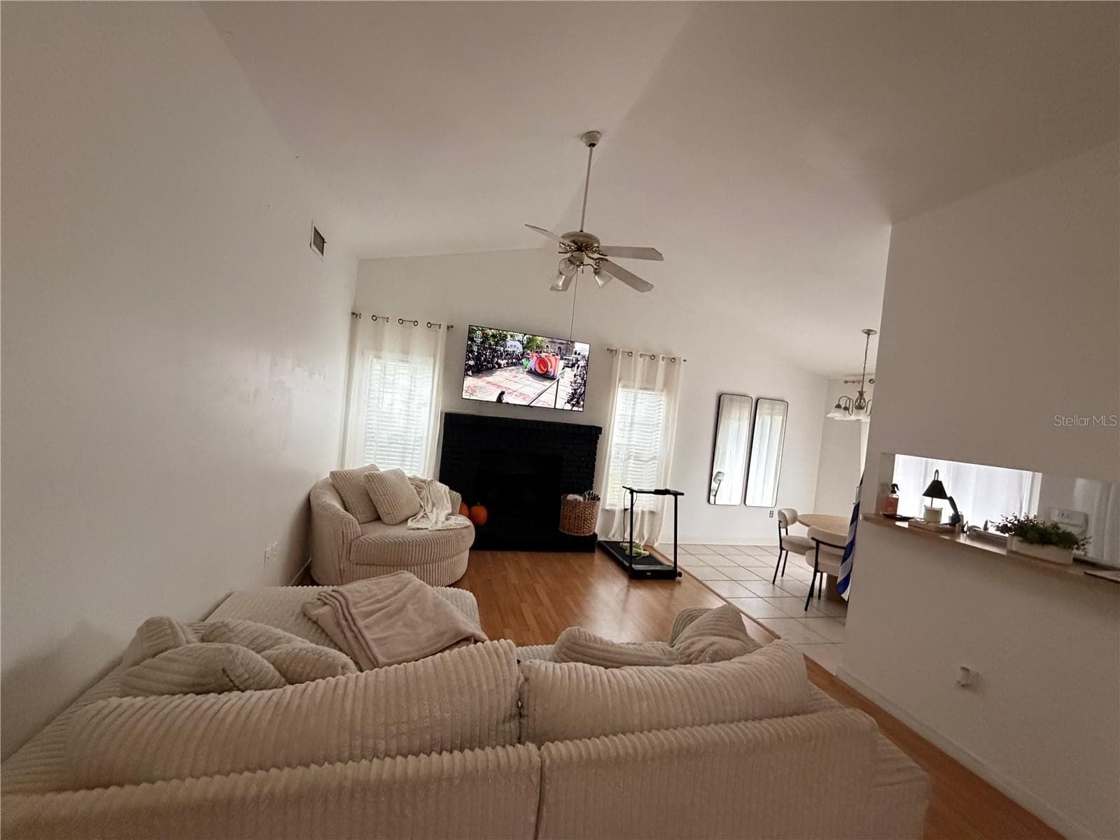 Single Family Residence at 1327 WATERVIEW BLVD E, LAKELAND, photo 5 of 53