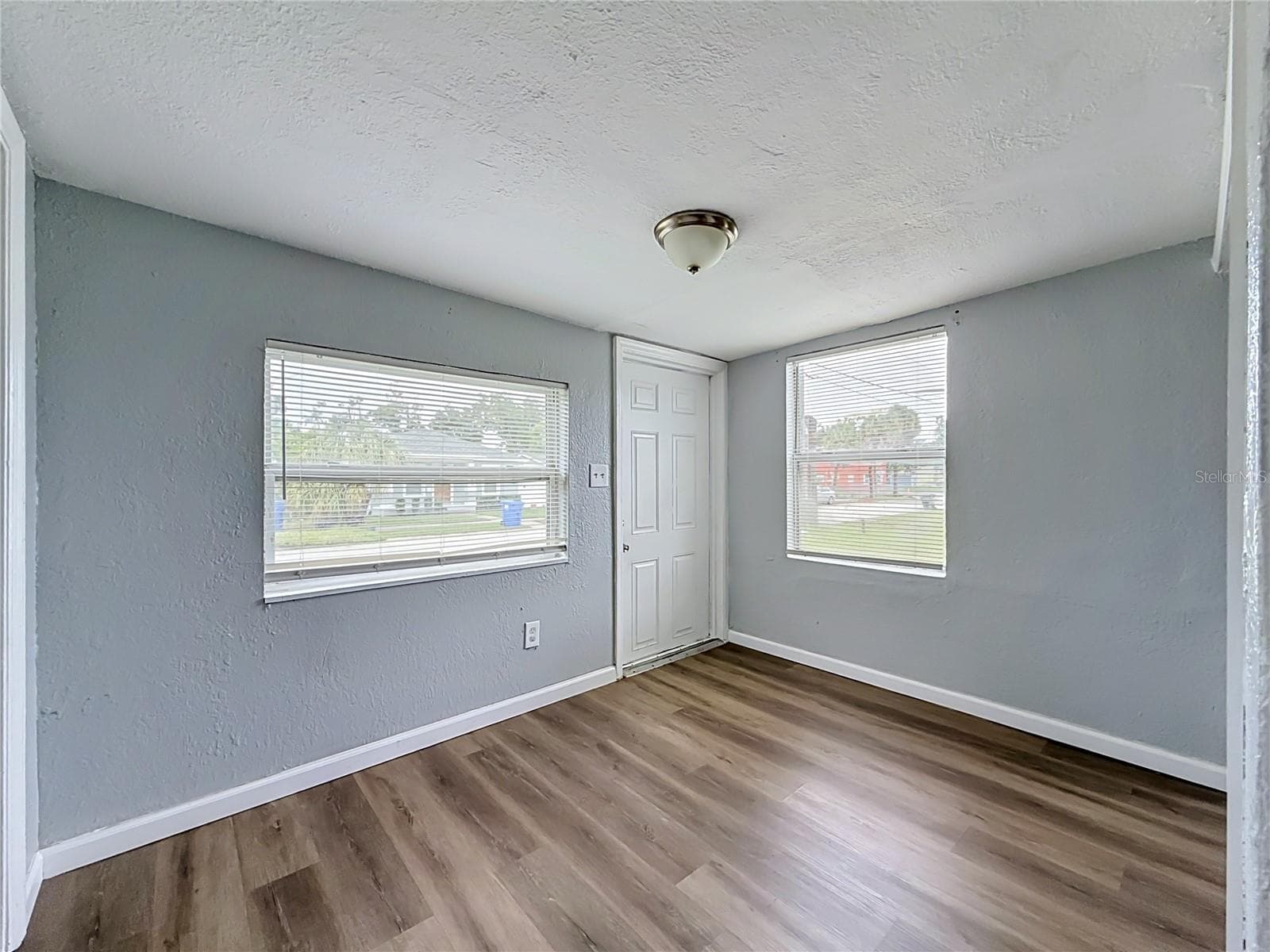 Single Family Residence at 2135 OAKLEY AVE S, ST PETERSBURG, photo 3 of 28