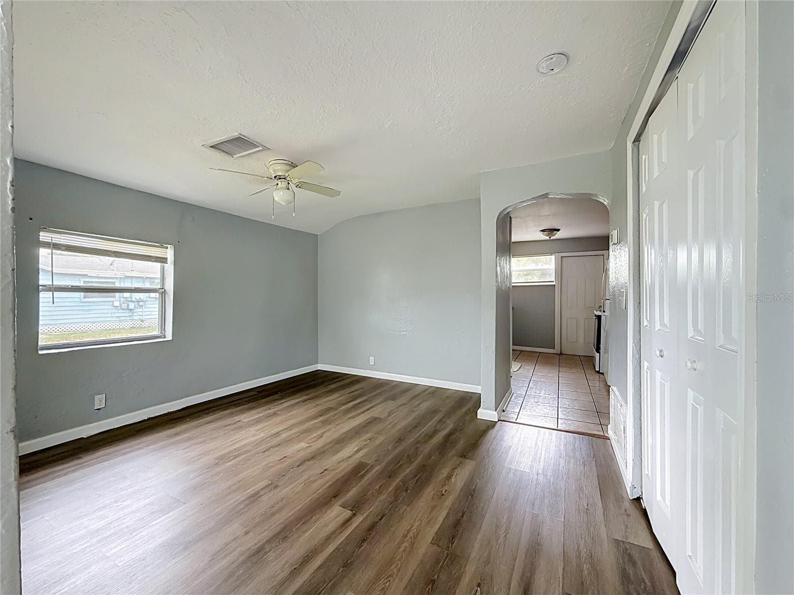 Single Family Residence at 2135 OAKLEY AVE S, ST PETERSBURG, photo 7 of 28