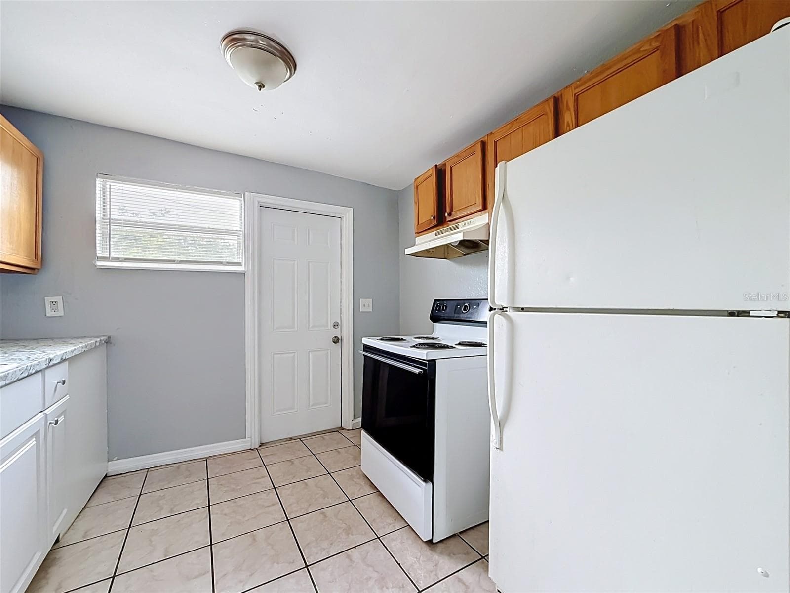 Single Family Residence at 2135 OAKLEY AVE S, ST PETERSBURG, photo 10 of 28