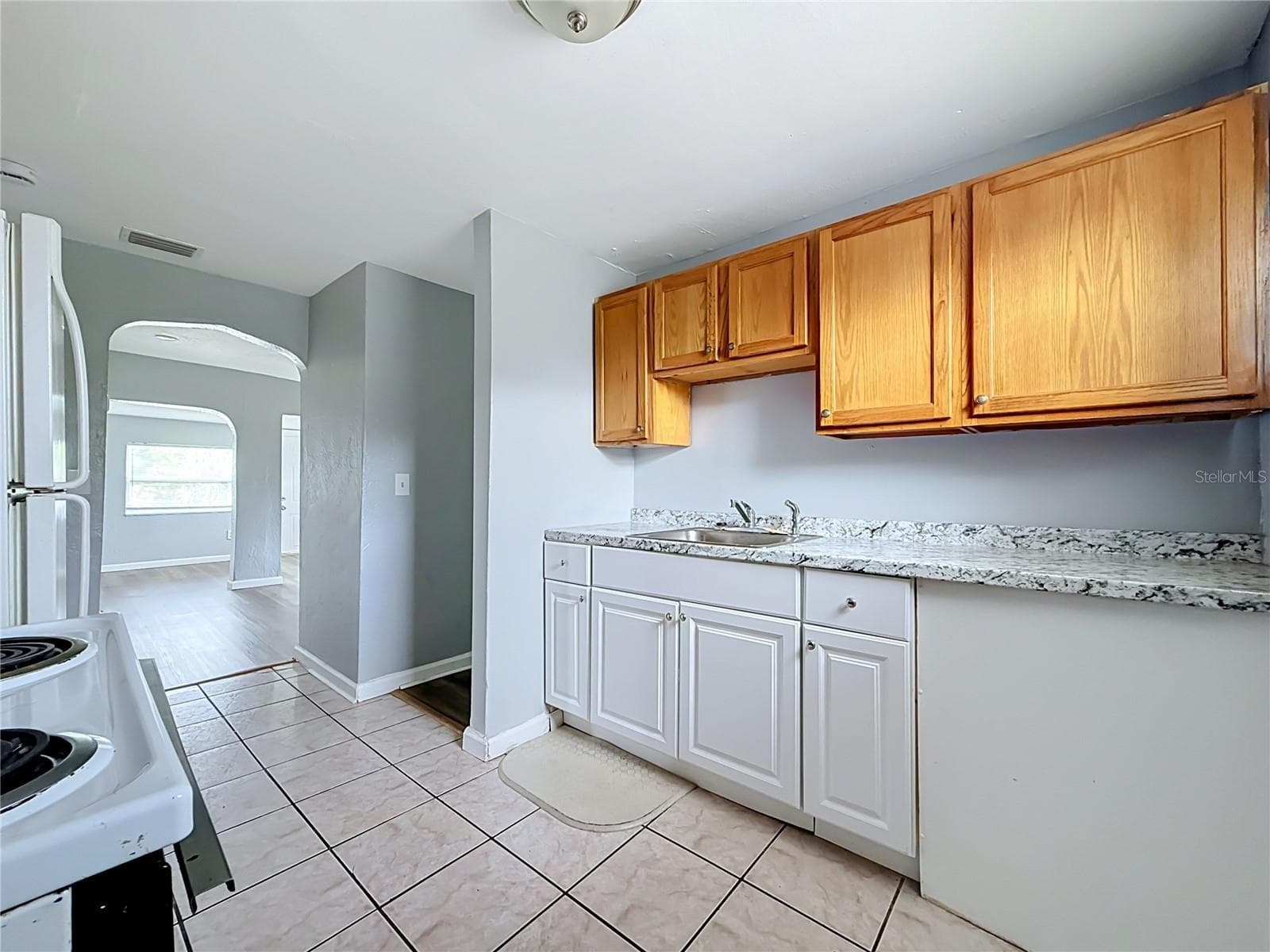 Single Family Residence at 2135 OAKLEY AVE S, ST PETERSBURG, photo 12 of 28