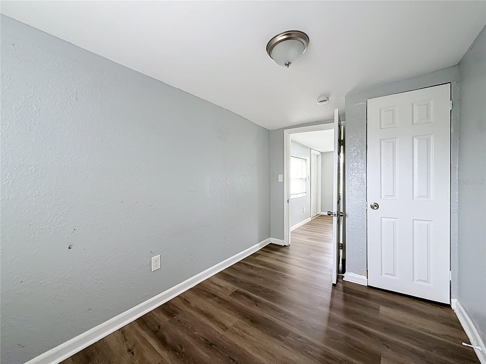 Single Family Residence at 2135 OAKLEY AVE S, ST PETERSBURG, photo 14 of 28