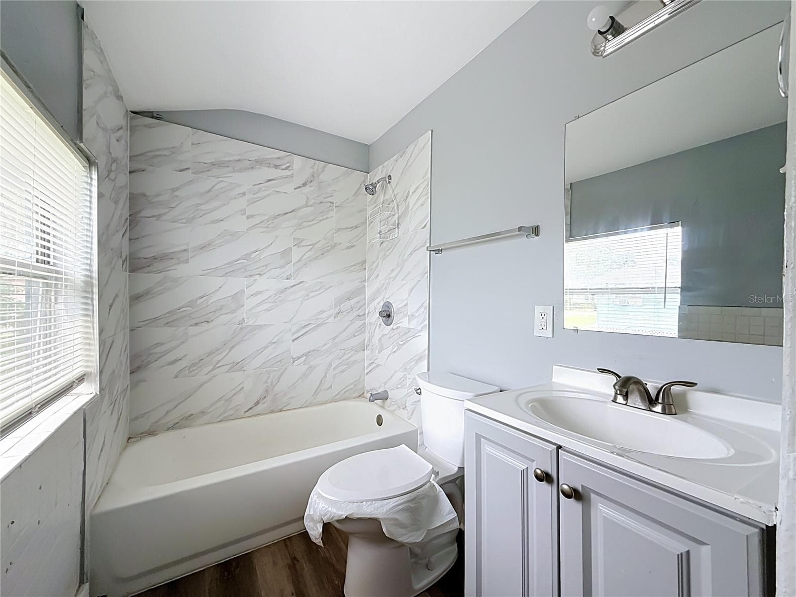 Single Family Residence at 2135 OAKLEY AVE S, ST PETERSBURG, photo 17 of 28