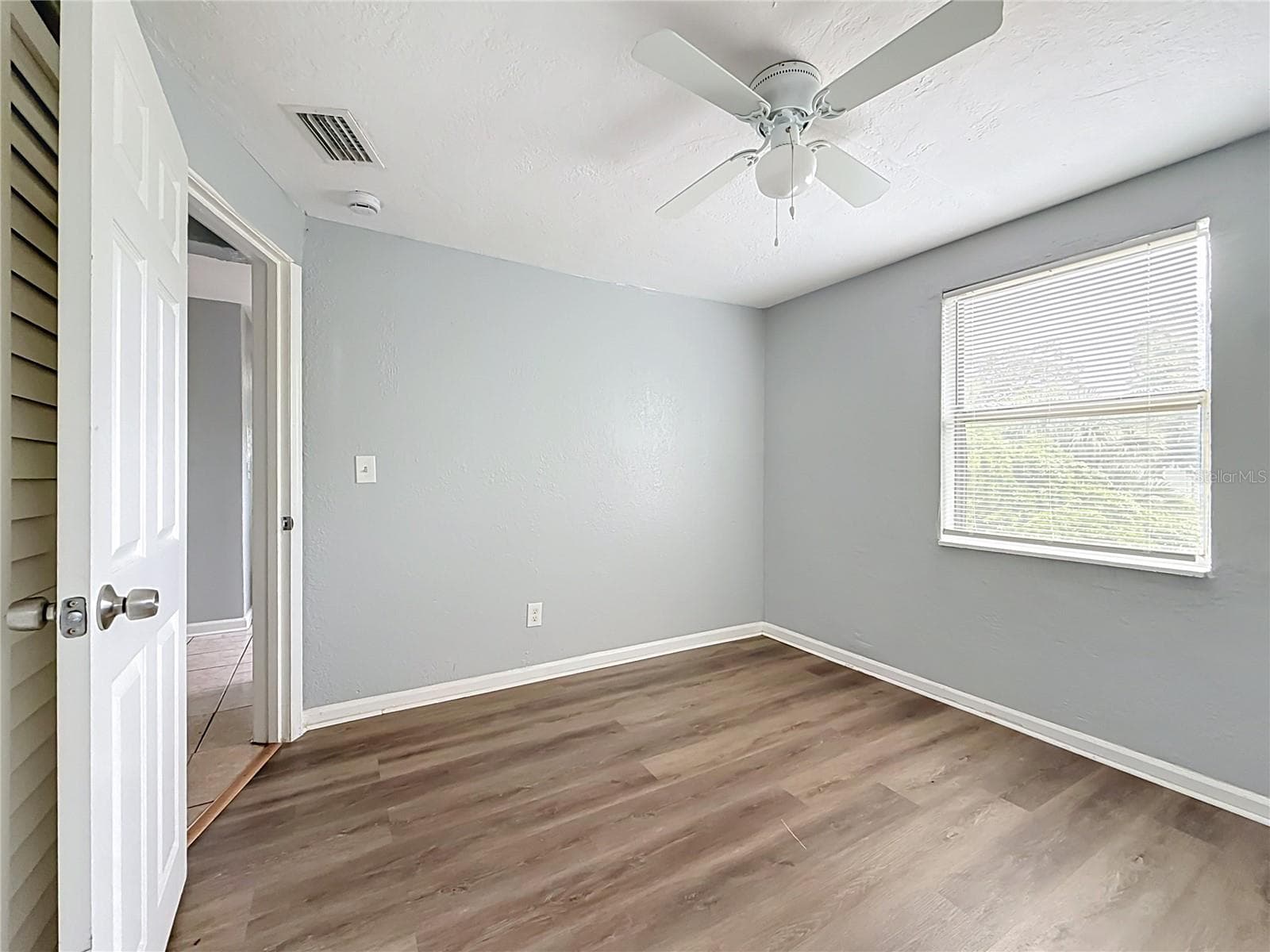 Single Family Residence at 2135 OAKLEY AVE S, ST PETERSBURG, photo 20 of 28
