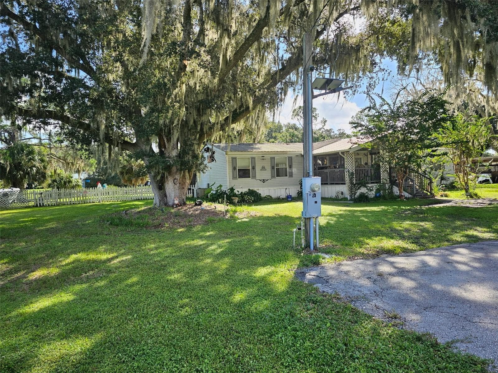 Manufactured Home at 3348 N MARINA PKWY, LAKE WALES, photo 2 of 3