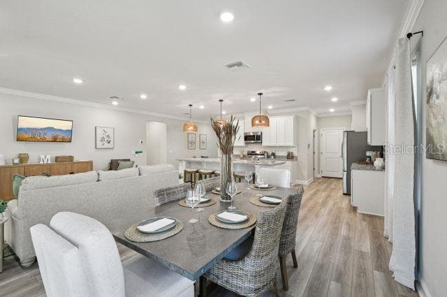 Model home - actual features may vary. - 6171 W SETTLER DR, BEVERLY HILLS