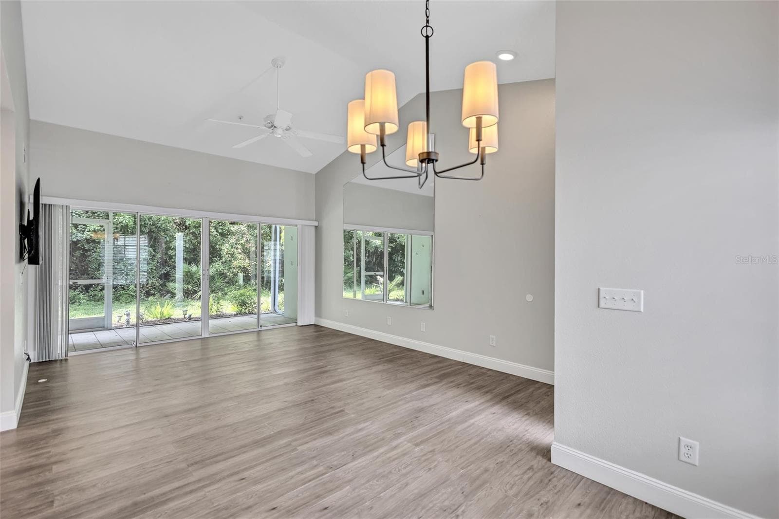 Condominium at 5520 FAIR OAKS ST, BRADENTON, photo 15 of 52