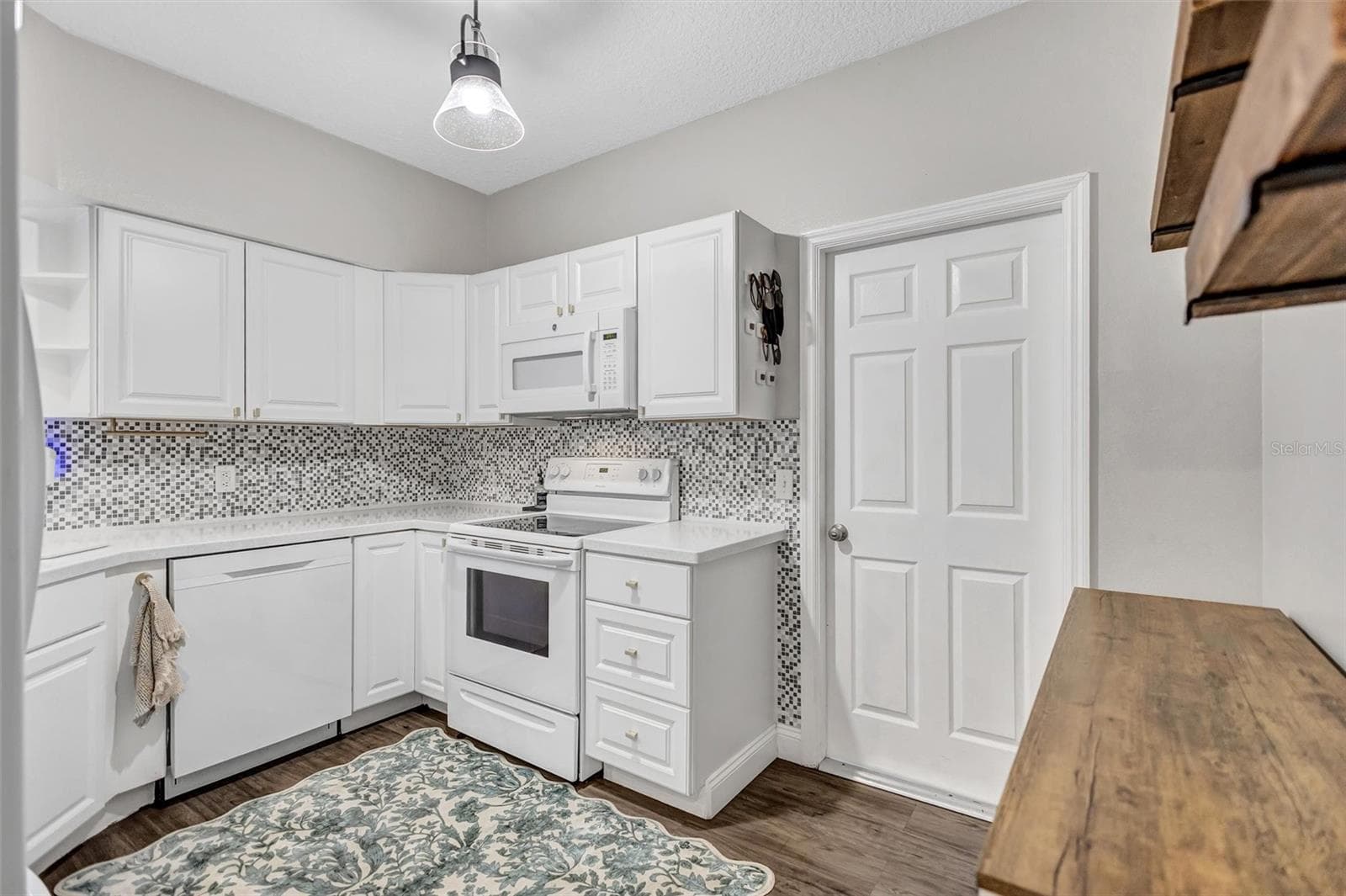 Condominium at 5520 FAIR OAKS ST, BRADENTON, photo 20 of 52