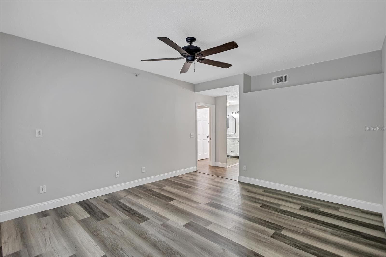 Condominium at 5520 FAIR OAKS ST, BRADENTON, photo 30 of 52