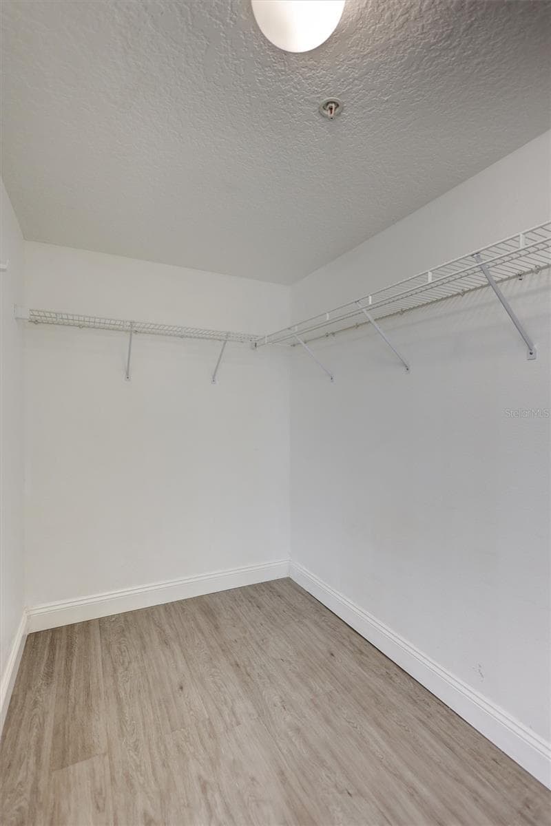 Condominium at 5520 FAIR OAKS ST, BRADENTON, photo 33 of 52