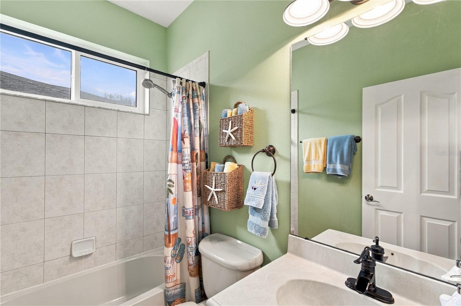 Villa at 10719 ASHFORD OAKS DR, TAMPA, photo 38 of 56