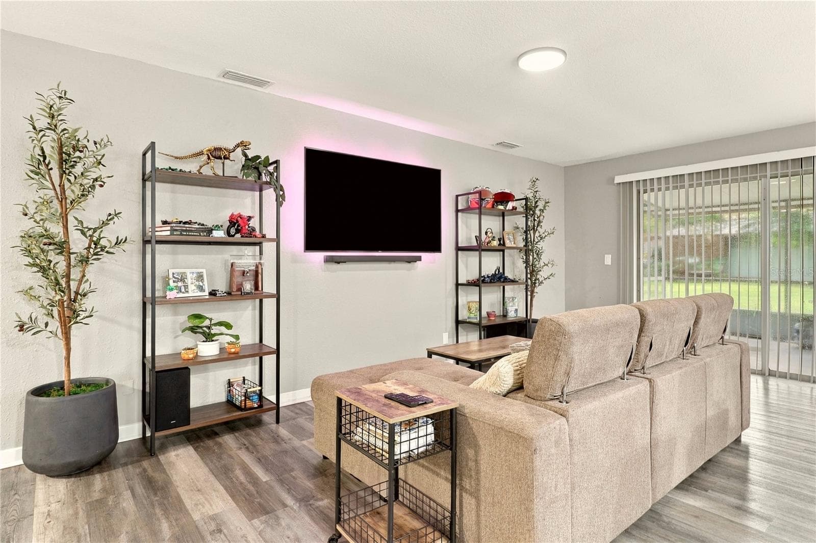 Living Room - 7 CARR LN, PALM COAST