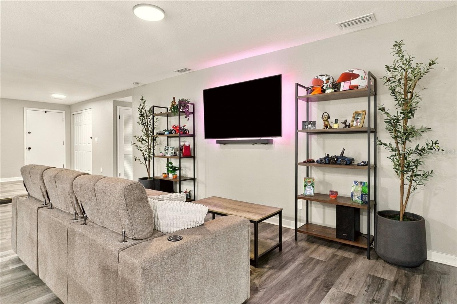 Living Room - 7 CARR LN, PALM COAST