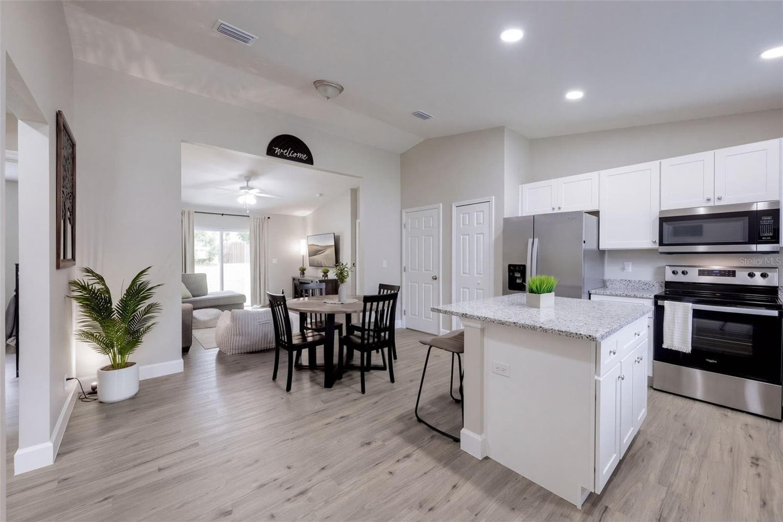 Kitchen - 330 W ELM DR, ORANGE CITY