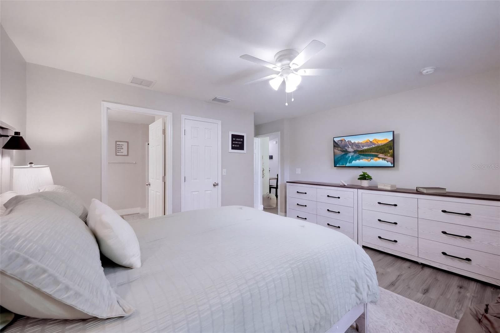 Primary - 330 W ELM DR, ORANGE CITY
