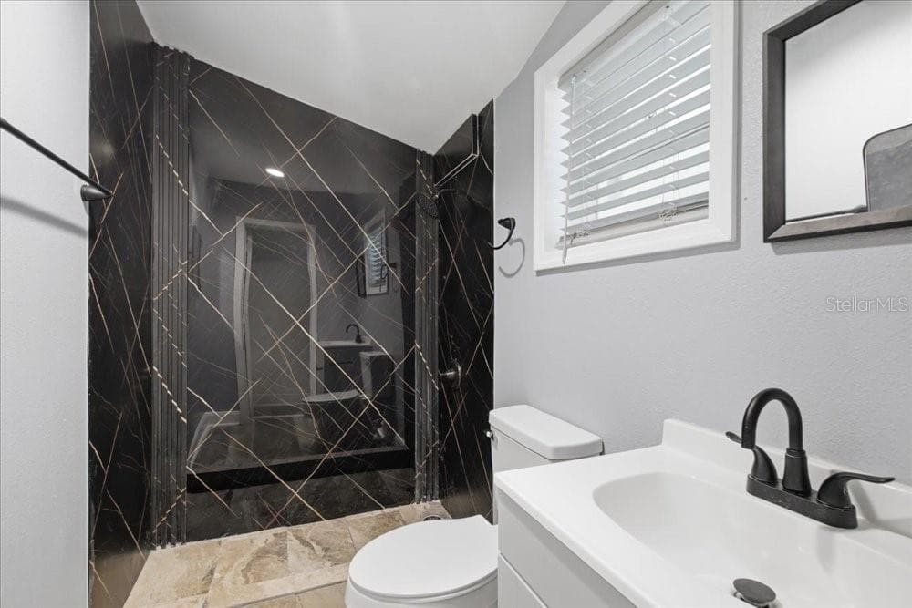 Single Family Residence at 6402 BASIC LN, ORLANDO, photo 9 of 28