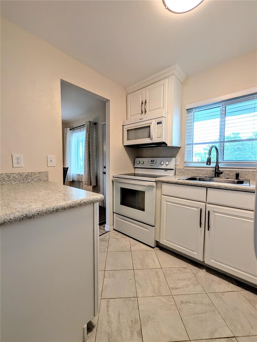 Condominium at 5949 EASY ST #I36, BRADENTON, photo 3 of 24