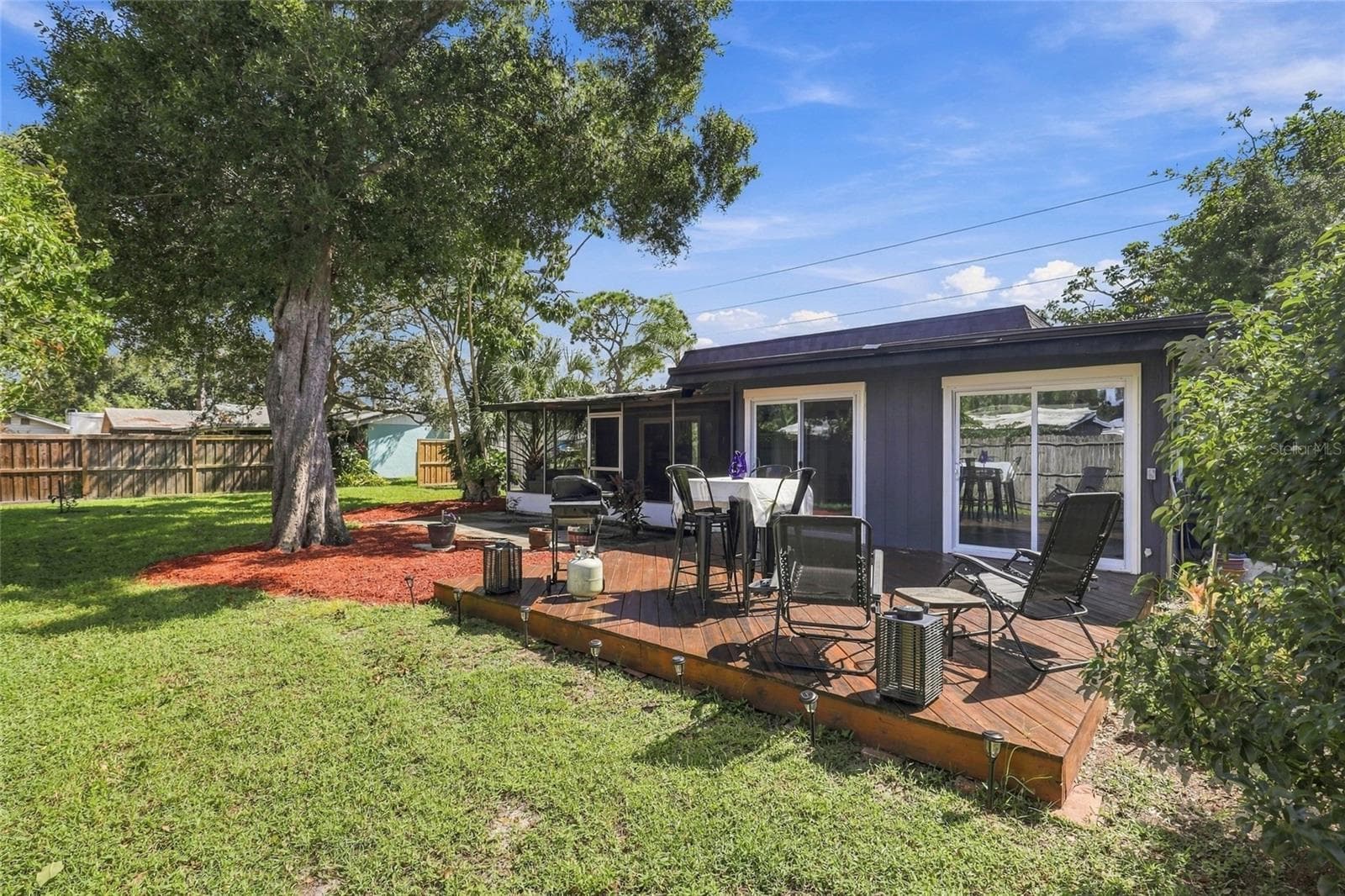 Spacious Backyard with a Charming Porch, Perfect for Relaxing and Enjoying the Outdoors - 2629 JAMAICA ST #1, SARASOTA