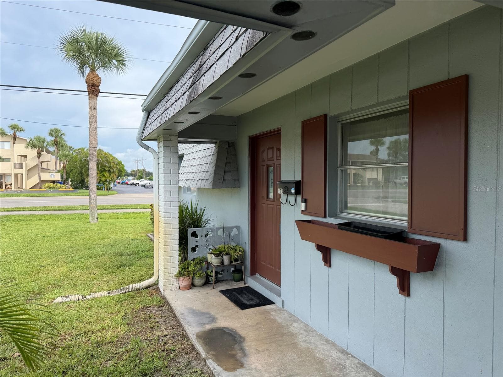 358 EASTON CT
