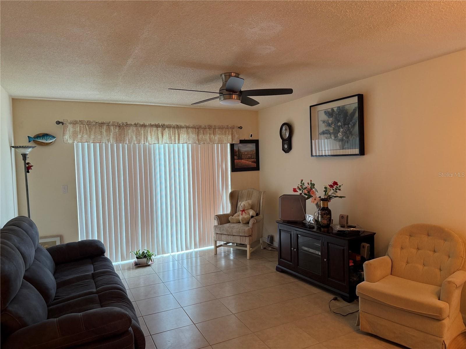 Villa at 358 EASTON CT, LEHIGH ACRES, photo 9 of 38