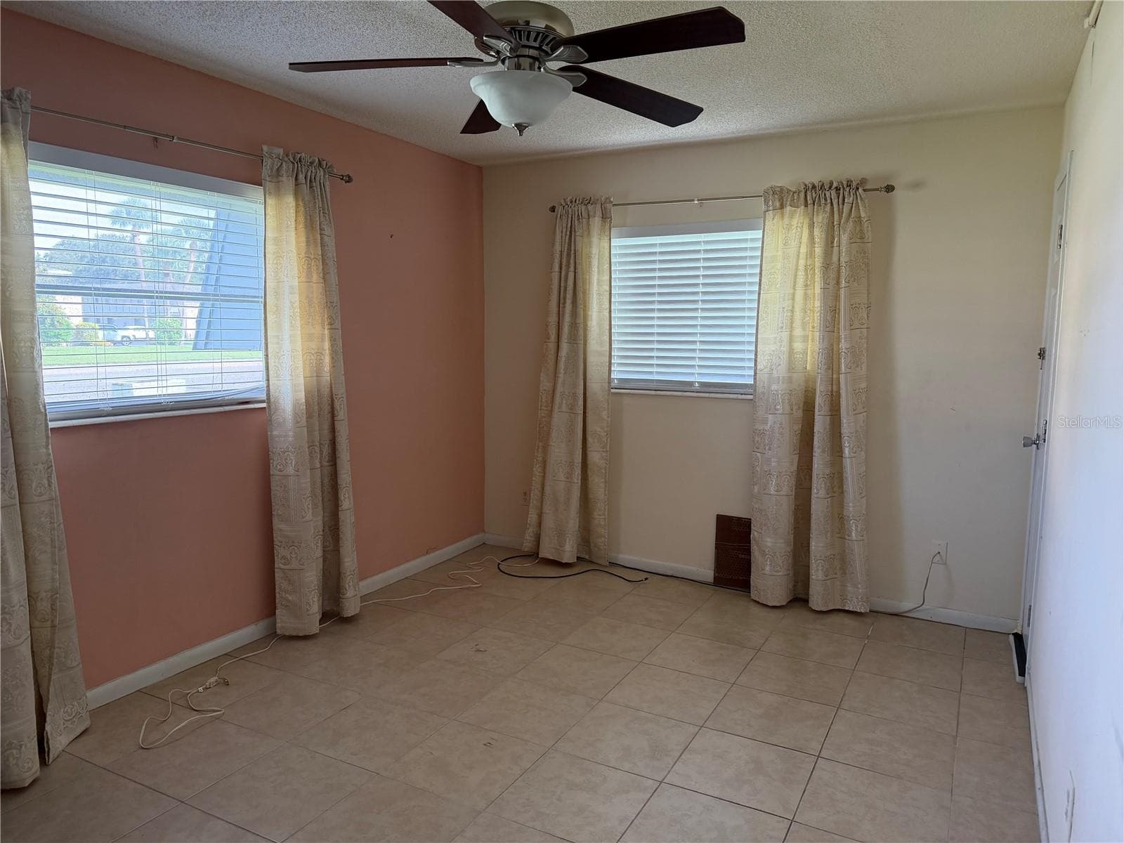 Villa at 358 EASTON CT, LEHIGH ACRES, photo 13 of 38
