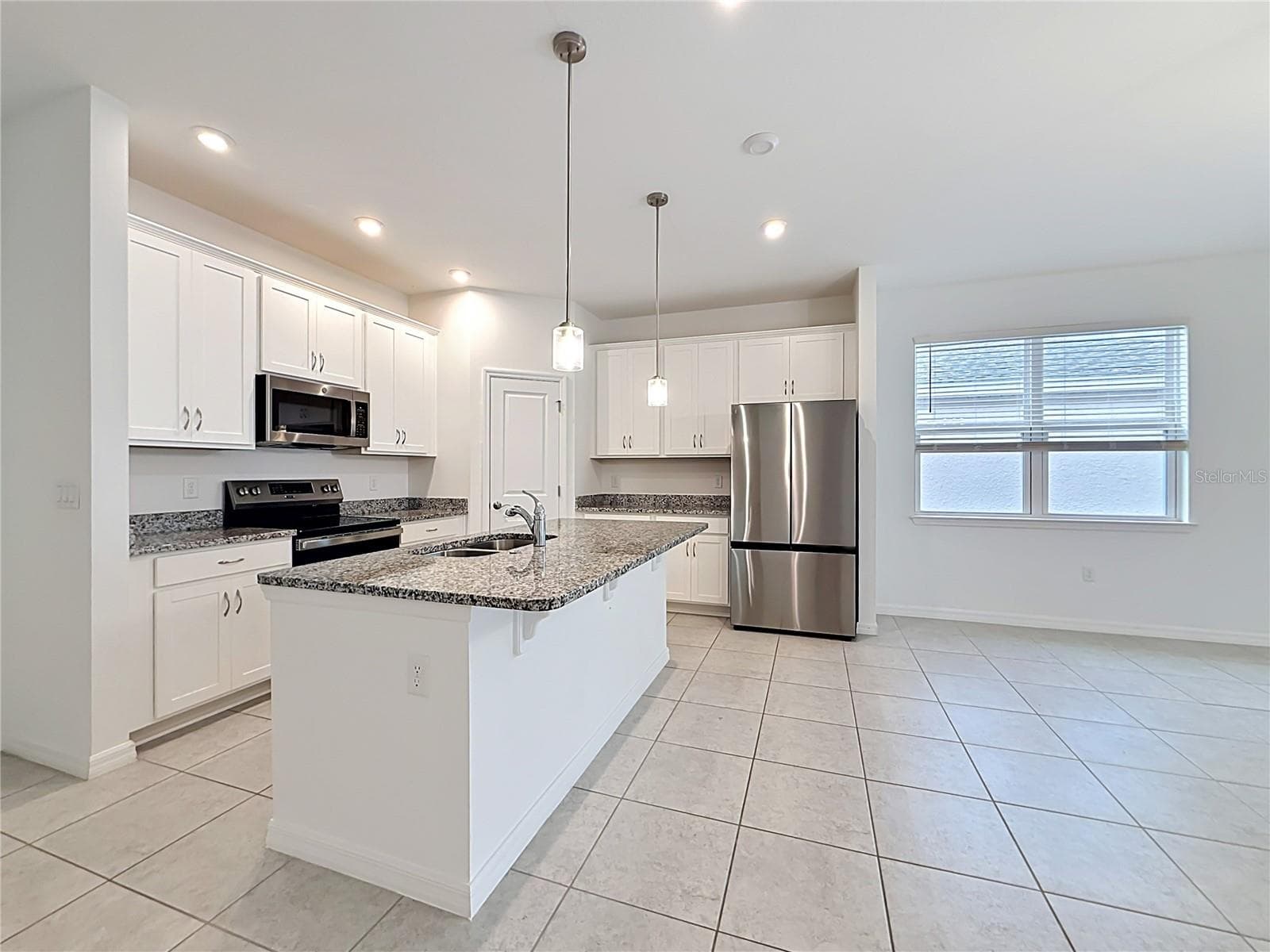 Single Family Residence at 418 QUAYSIDE AVE AVE, MASCOTTE, photo 13 of 53