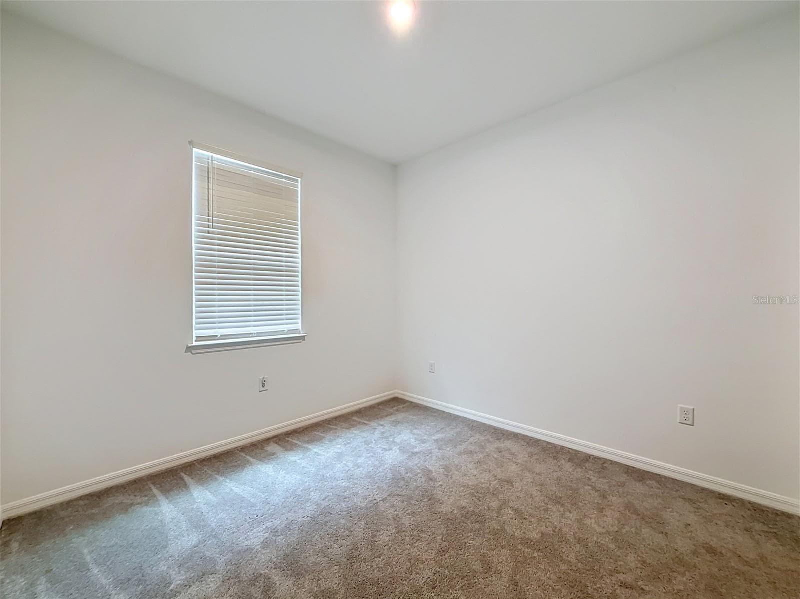Single Family Residence at 418 QUAYSIDE AVE AVE, MASCOTTE, photo 33 of 53