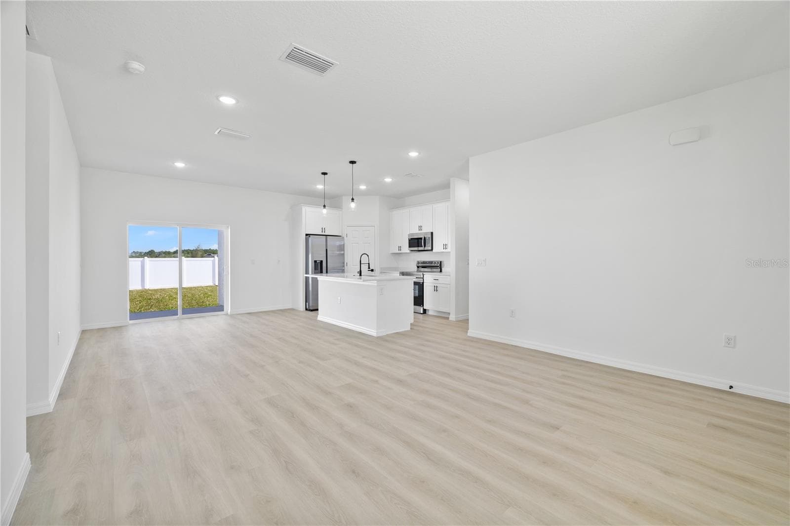 Single Family Residence at 130 SWEET PEA CT, POINCIANA, photo 9 of 32