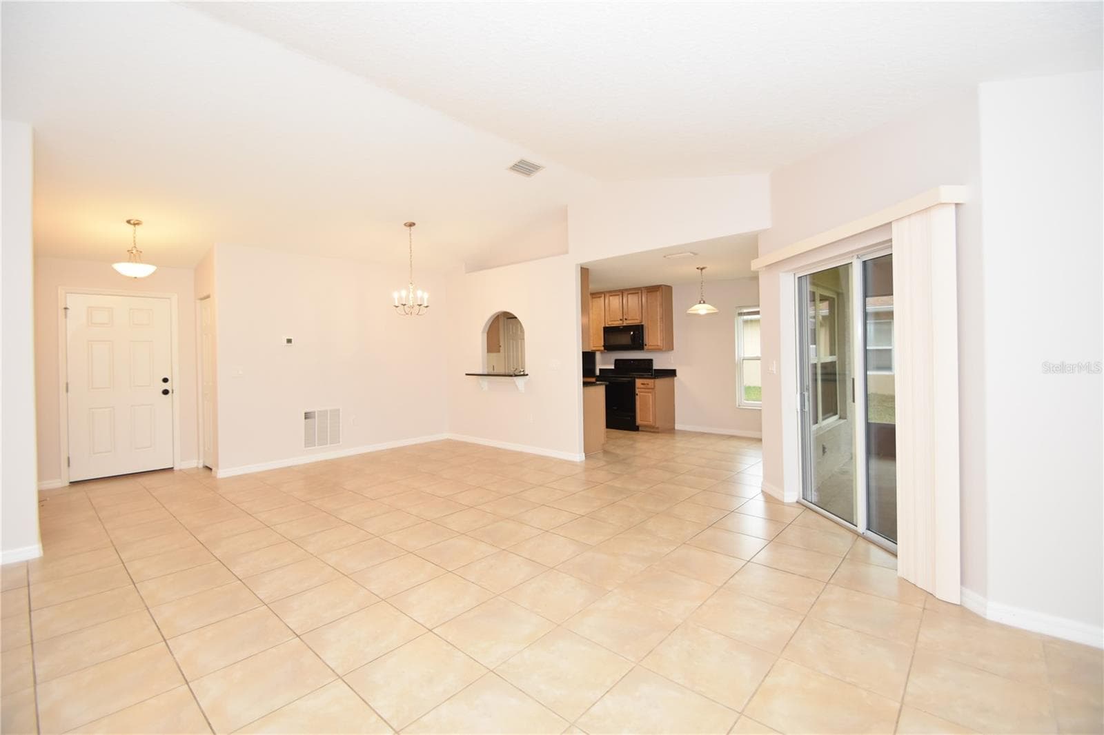 Single Family Residence at 34 RENSHAW DR, PALM COAST, photo 4 of 31