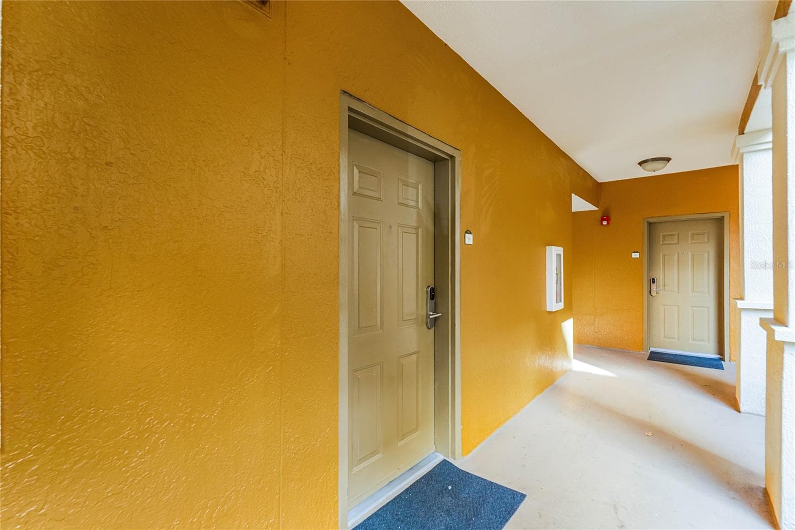 Condo - Hotel at 12527 FLORIDAYS RESORT DR #E-103, ORLANDO, photo 3 of 57