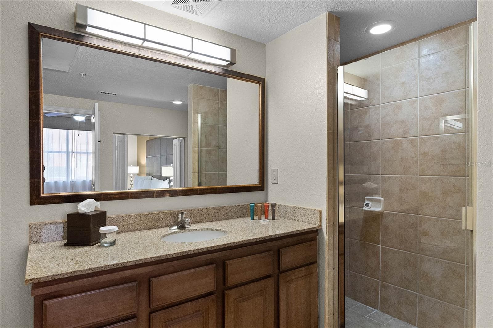 Condo - Hotel at 12527 FLORIDAYS RESORT DR #E-103, ORLANDO, photo 18 of 57