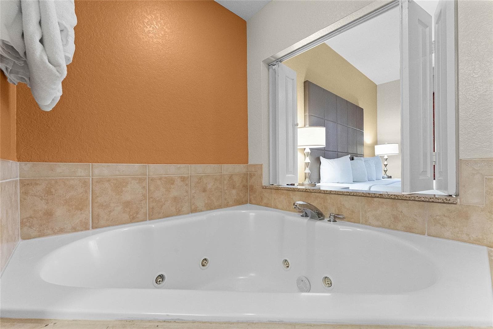 Condo - Hotel at 12527 FLORIDAYS RESORT DR #E-103, ORLANDO, photo 21 of 57