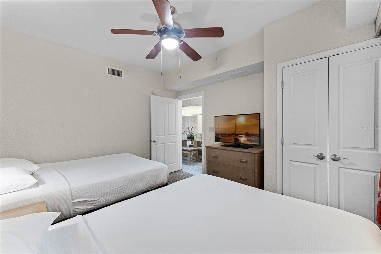 Condo - Hotel at 12527 FLORIDAYS RESORT DR #E-103, ORLANDO, photo 24 of 57