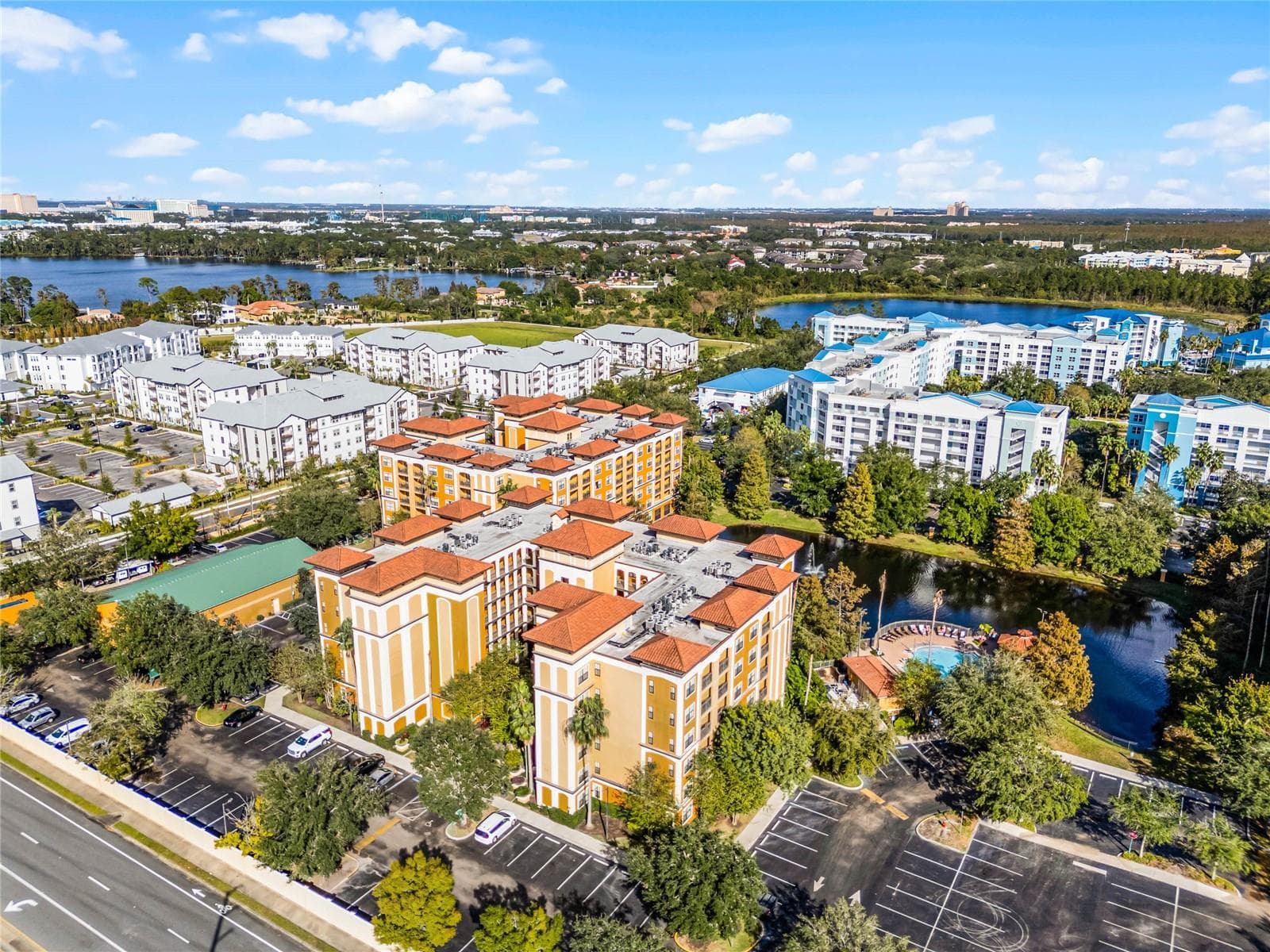 Condo - Hotel at 12527 FLORIDAYS RESORT DR #E-103, ORLANDO, photo 30 of 57