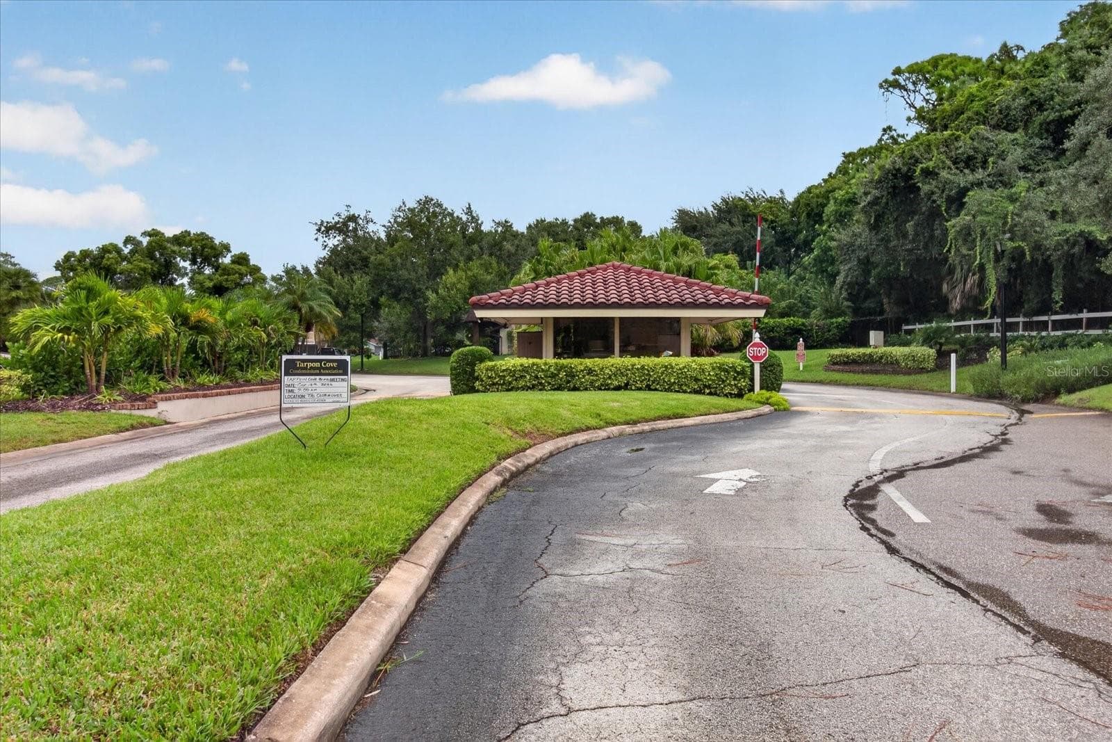 Condominium at 1800 MARINER DR #4, TARPON SPRINGS, photo 34 of 40